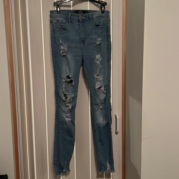 Hollister Jeans - Picture 1 of 6
